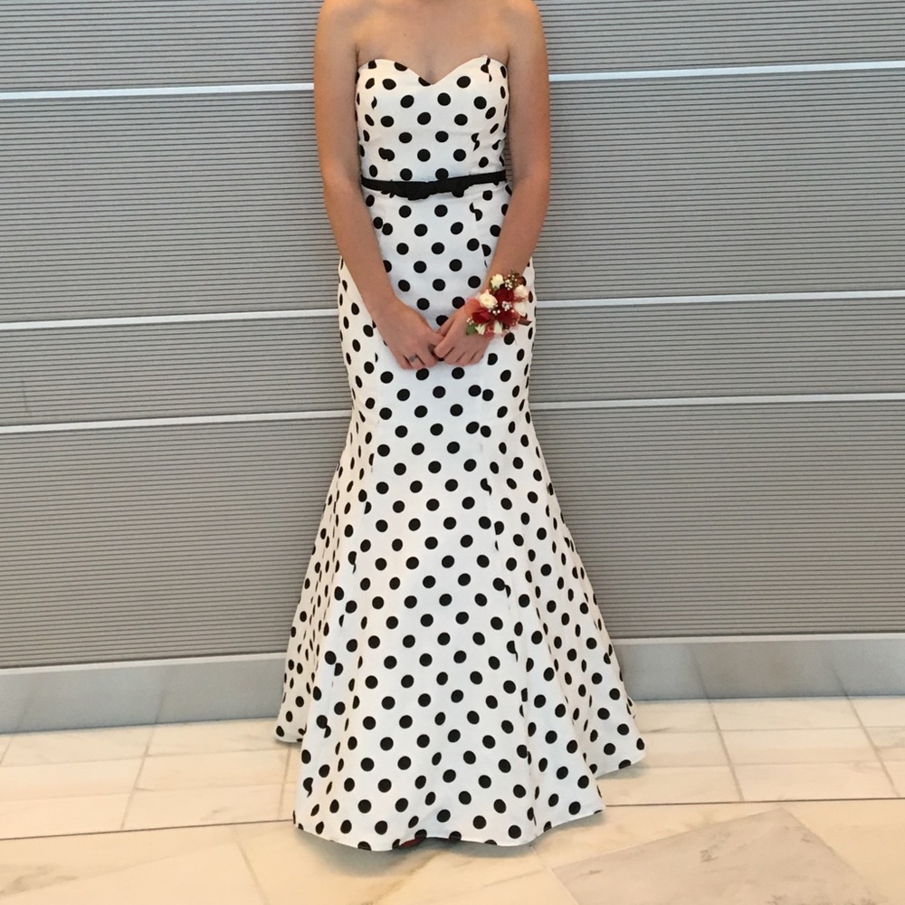 Polka dot sleeveless mermaid style prom dress